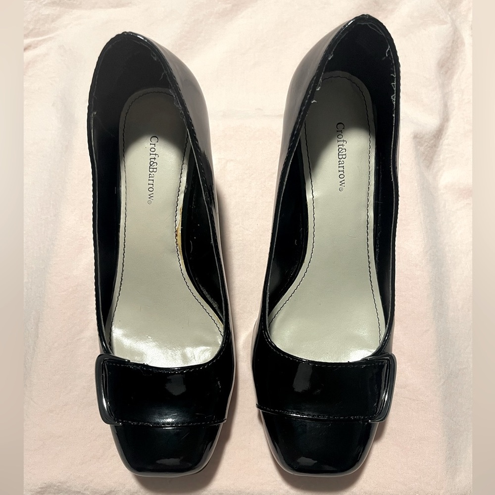 Croft and Barrow black heels size 7.